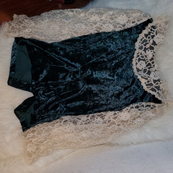 Vintage lace velvet green 80s button blouse - Picture 3 of 12